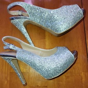 Pee toe sandals silver glittering